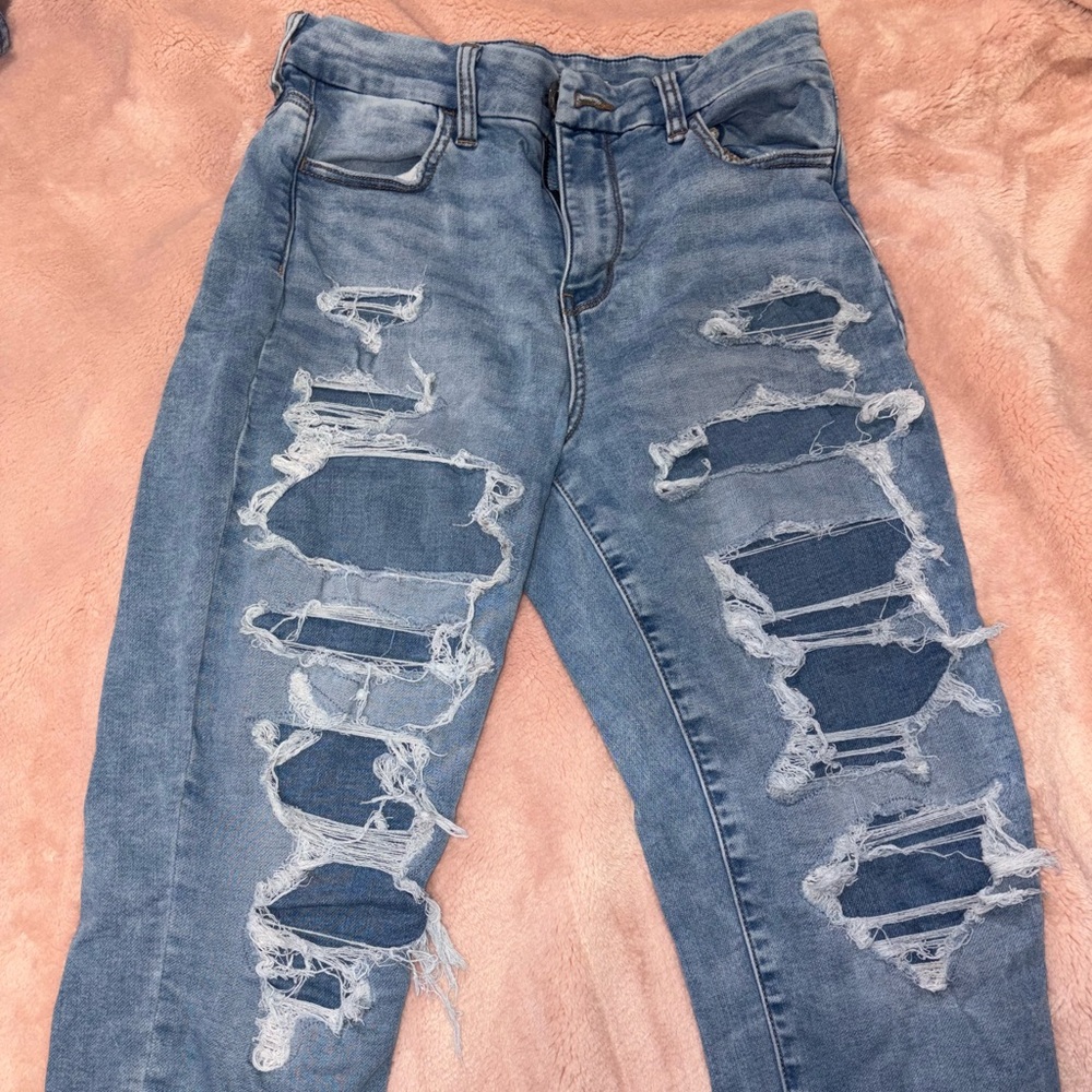AMERICAN EAGLE